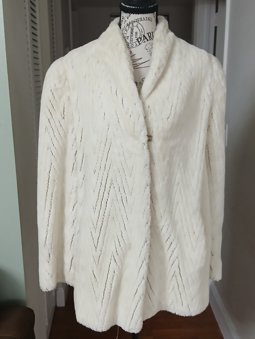 Vintage JACQUES SAINT LAURENT for Genelle Beige Faux Fur Coat